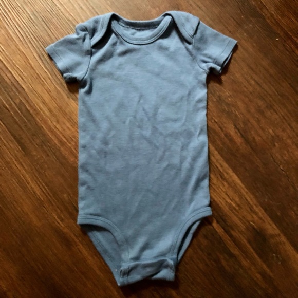 Huggies Baby Boy Pack of 2 Short Sleeve Onesies size 6 months w/ snaps, LIKE NEW - Picture 4 of 4